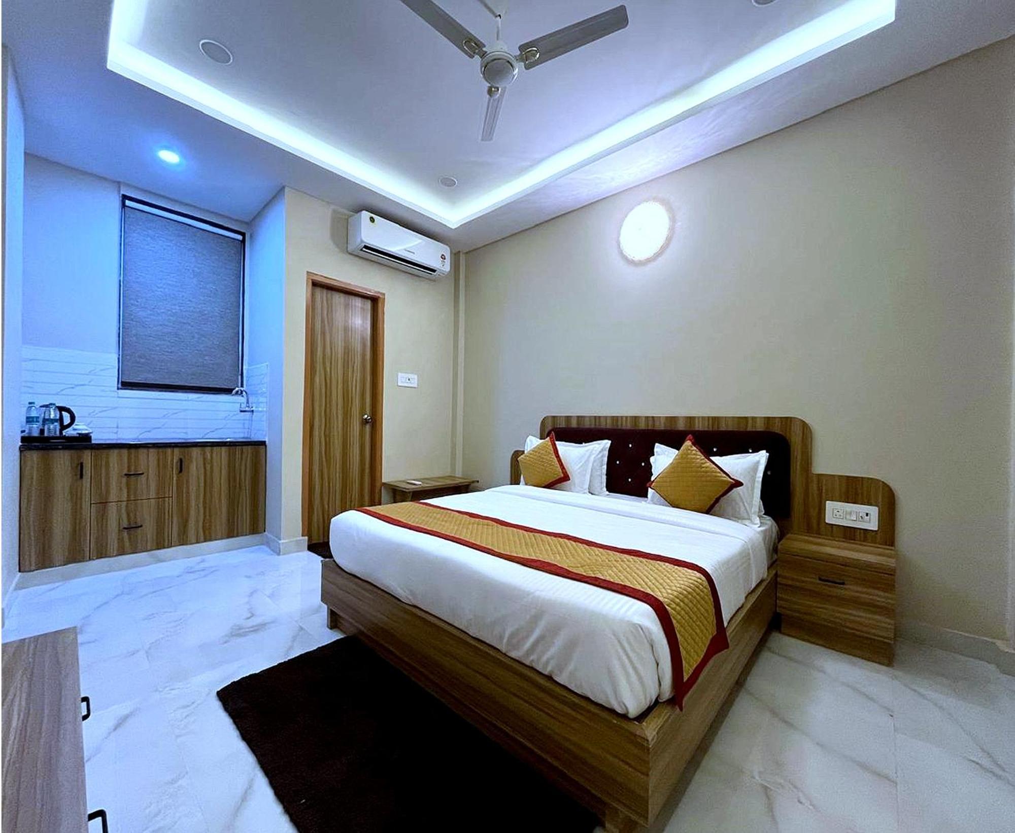 Hotel Vrinda Niddhivan ! Fully Ac, Prem Mandir At Walking Distance ! Just Near The Iskcon Temple Vrindāvan Esterno foto